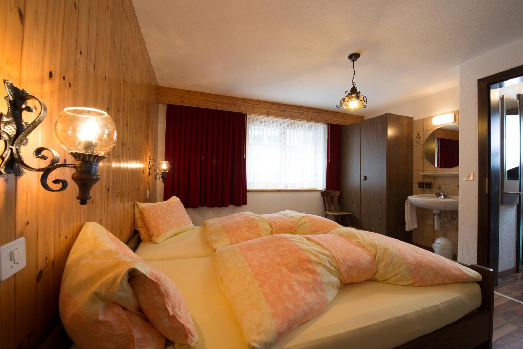 Haus Alba Apartment Saas-Almagell Room photo