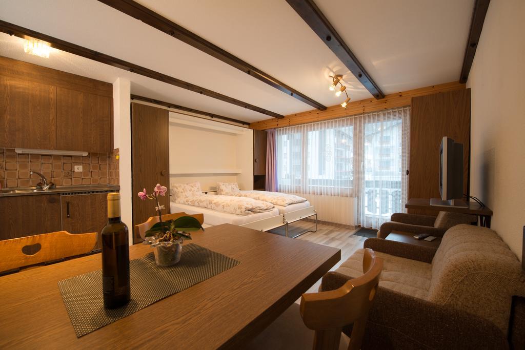 Haus Alba Apartment Saas-Almagell Room photo